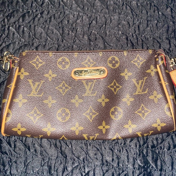 Louis Vuitton Brown and Gold Monogram Clutch - Picture 1 of 5